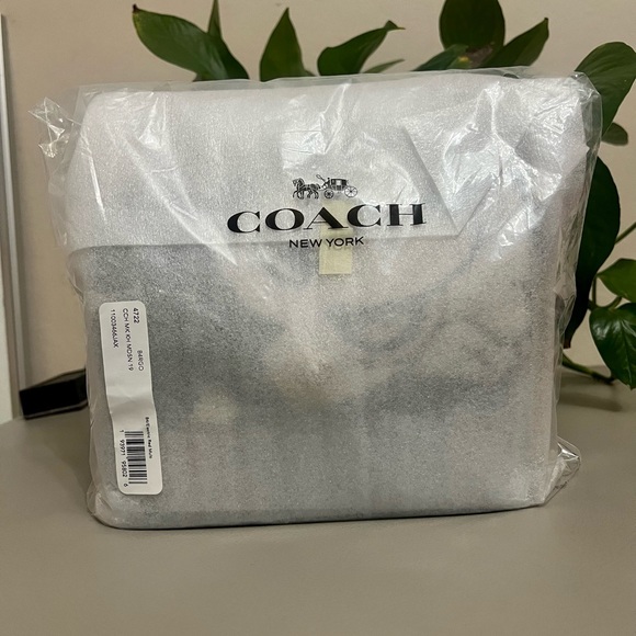 NWT COACH Disney Mickey Mouse X Keith Haring Madison Shoulder Bag 19 $495 - Picture 16 of 16